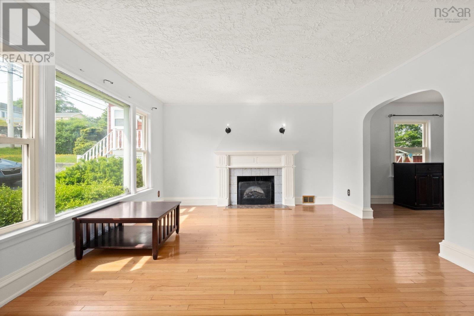 Property at 27 Sunnybrae Avenue image 4