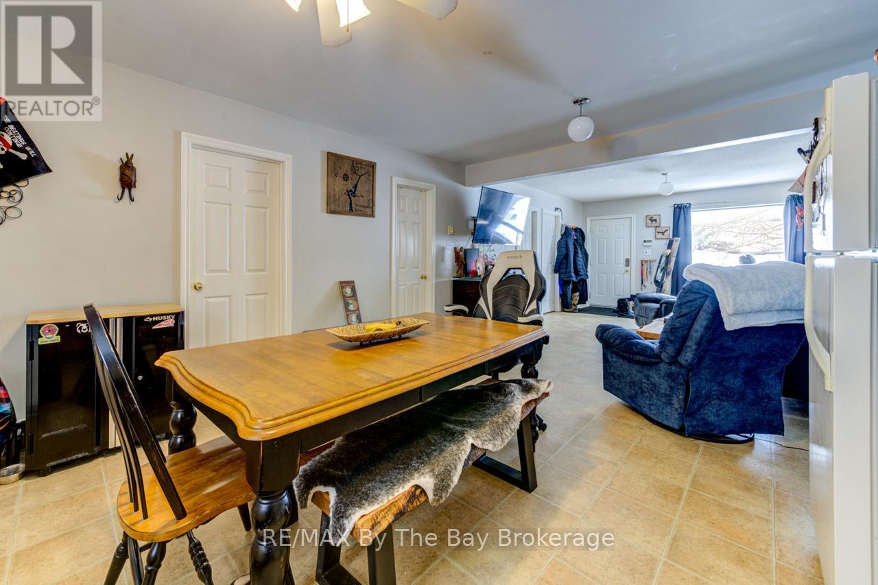 701 River Road E, Wasaga Beach, Ontario  L9Z 2M3 - Photo 16 - S11998132