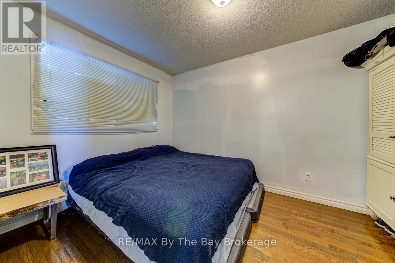 701 River Road E, Wasaga Beach, Ontario  L9Z 2M3 - Photo 17 - S11998132