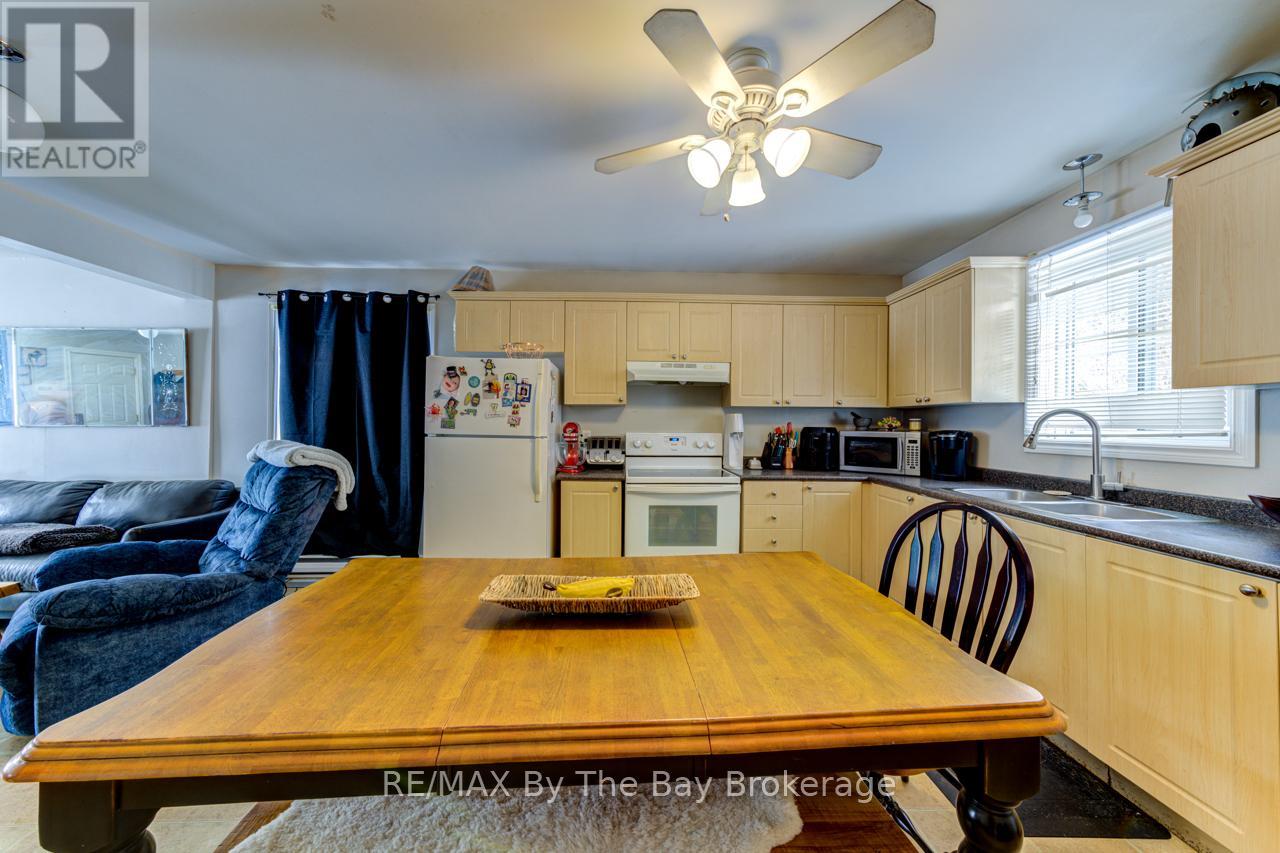 701 River Road E, Wasaga Beach, Ontario  L9Z 2M3 - Photo 12 - S11998132