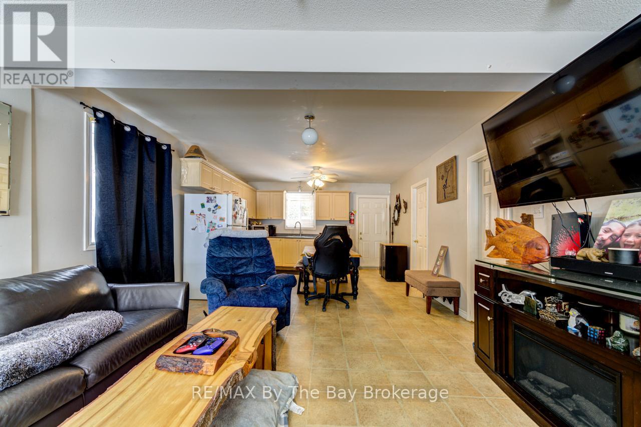 701 River Road E, Wasaga Beach, Ontario  L9Z 2M3 - Photo 6 - S11998132