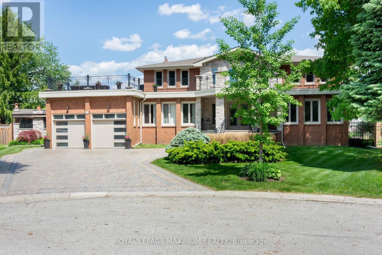 Property at 35 LORENGATE PLACE image 1