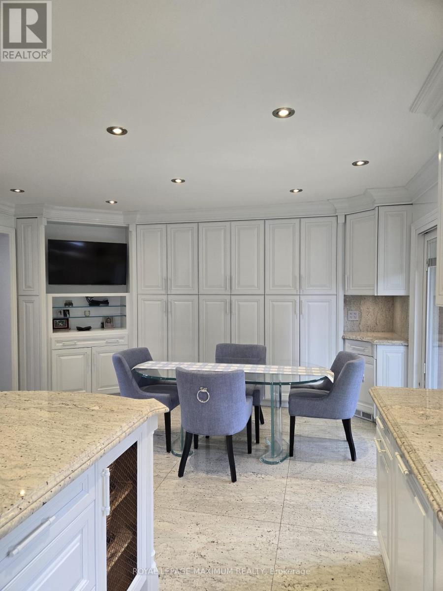 35 Lorengate Place, Vaughan, Ontario  L4L 2Y4 - Photo 14 - N12249998