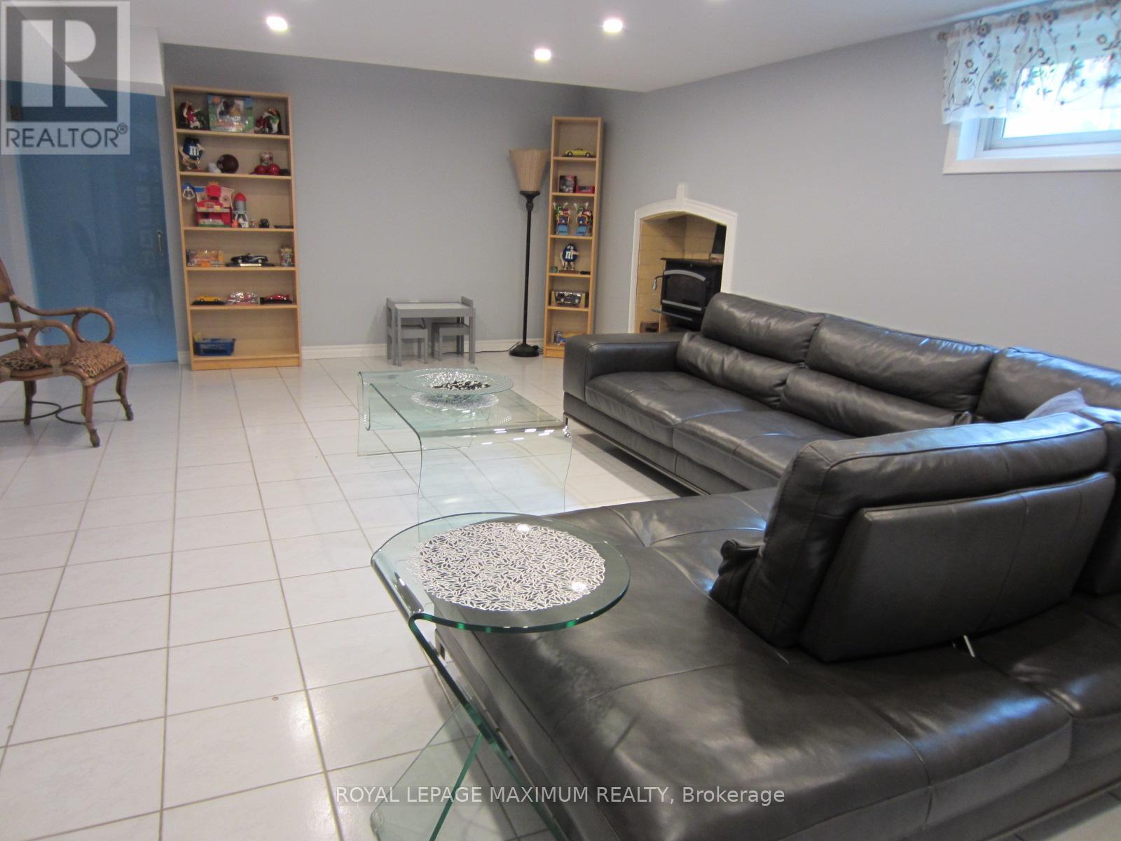 35 Lorengate Place, Vaughan, Ontario  L4L 2Y4 - Photo 24 - N12249998