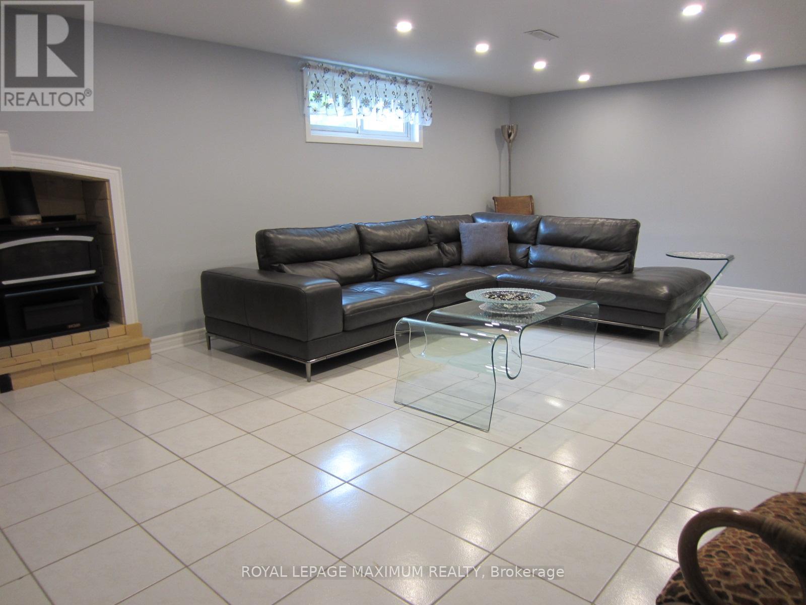 35 Lorengate Place, Vaughan, Ontario  L4L 2Y4 - Photo 25 - N12249998
