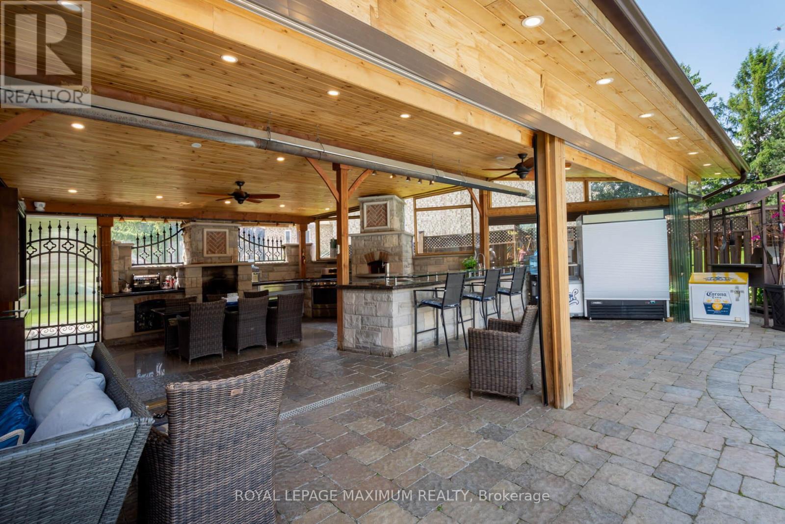 35 Lorengate Place, Vaughan, Ontario  L4L 2Y4 - Photo 34 - N12249998