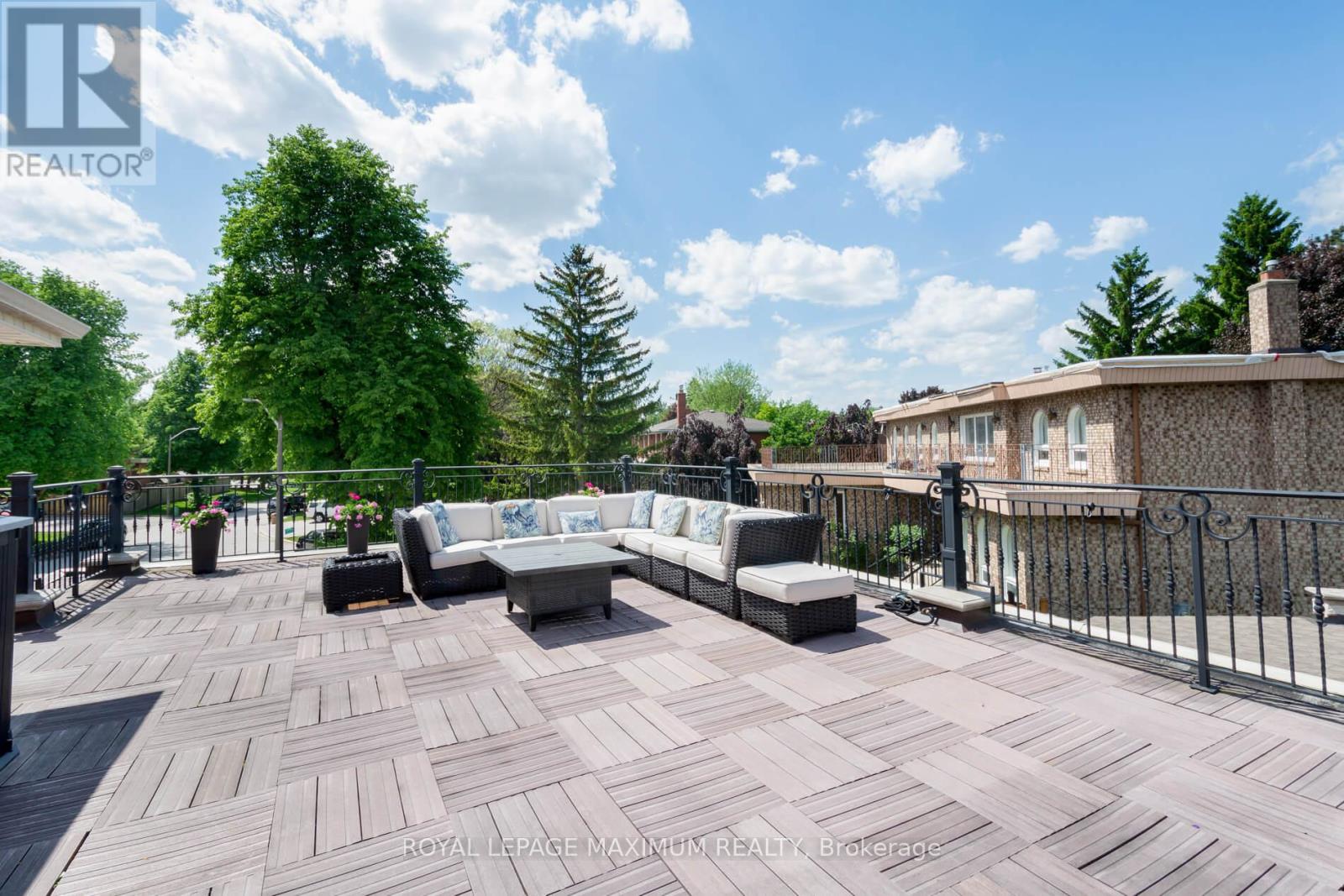 35 Lorengate Place, Vaughan, Ontario  L4L 2Y4 - Photo 39 - N12249998