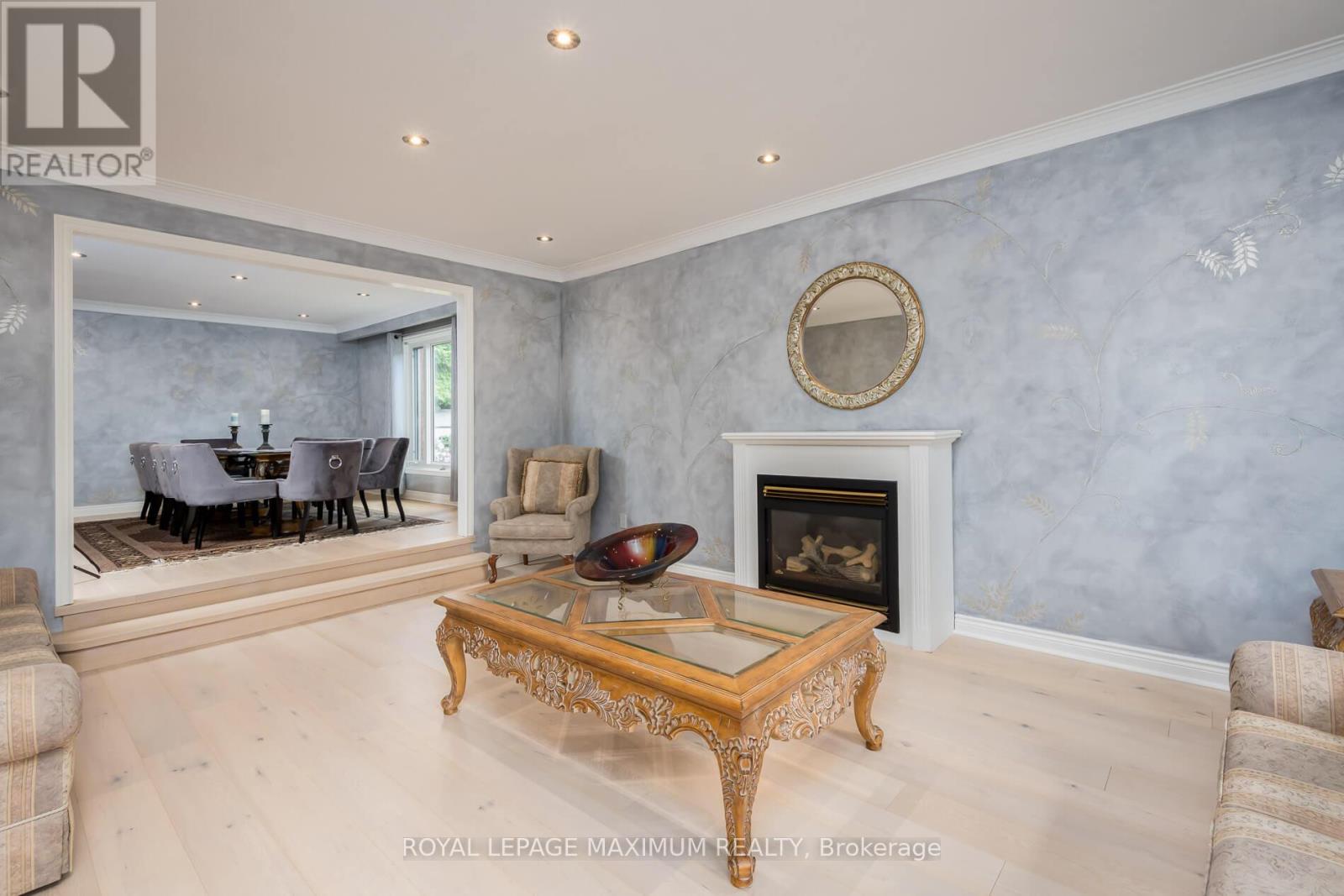 Property at 35 LORENGATE PLACE image 4