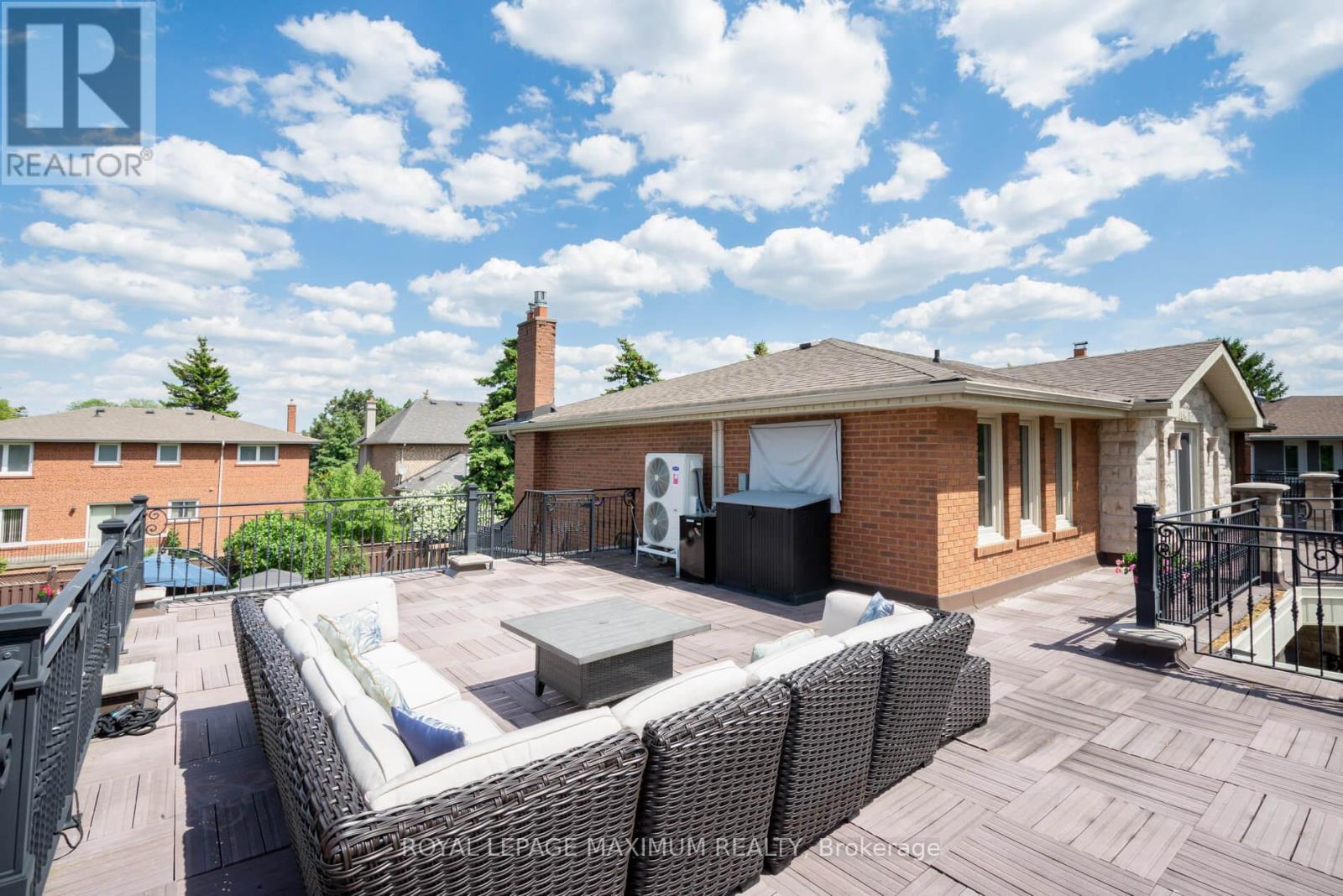 35 Lorengate Place, Vaughan, Ontario  L4L 2Y4 - Photo 40 - N12249998