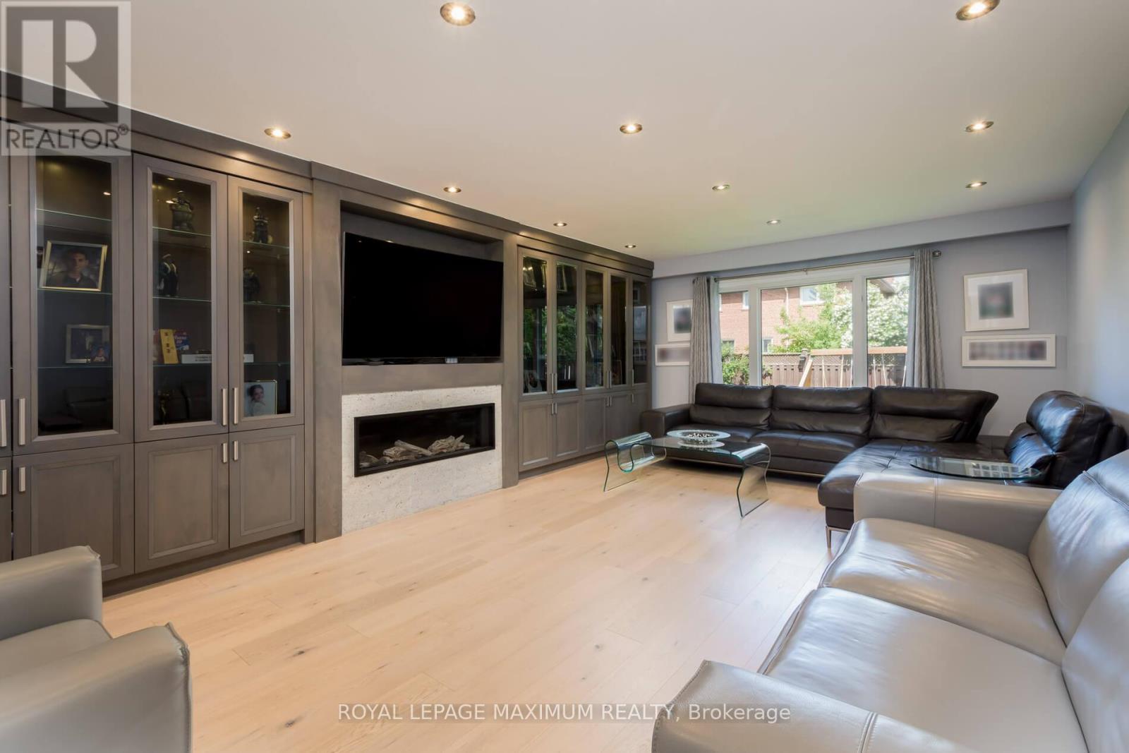 35 Lorengate Place, Vaughan, Ontario  L4L 2Y4 - Photo 9 - N12249998