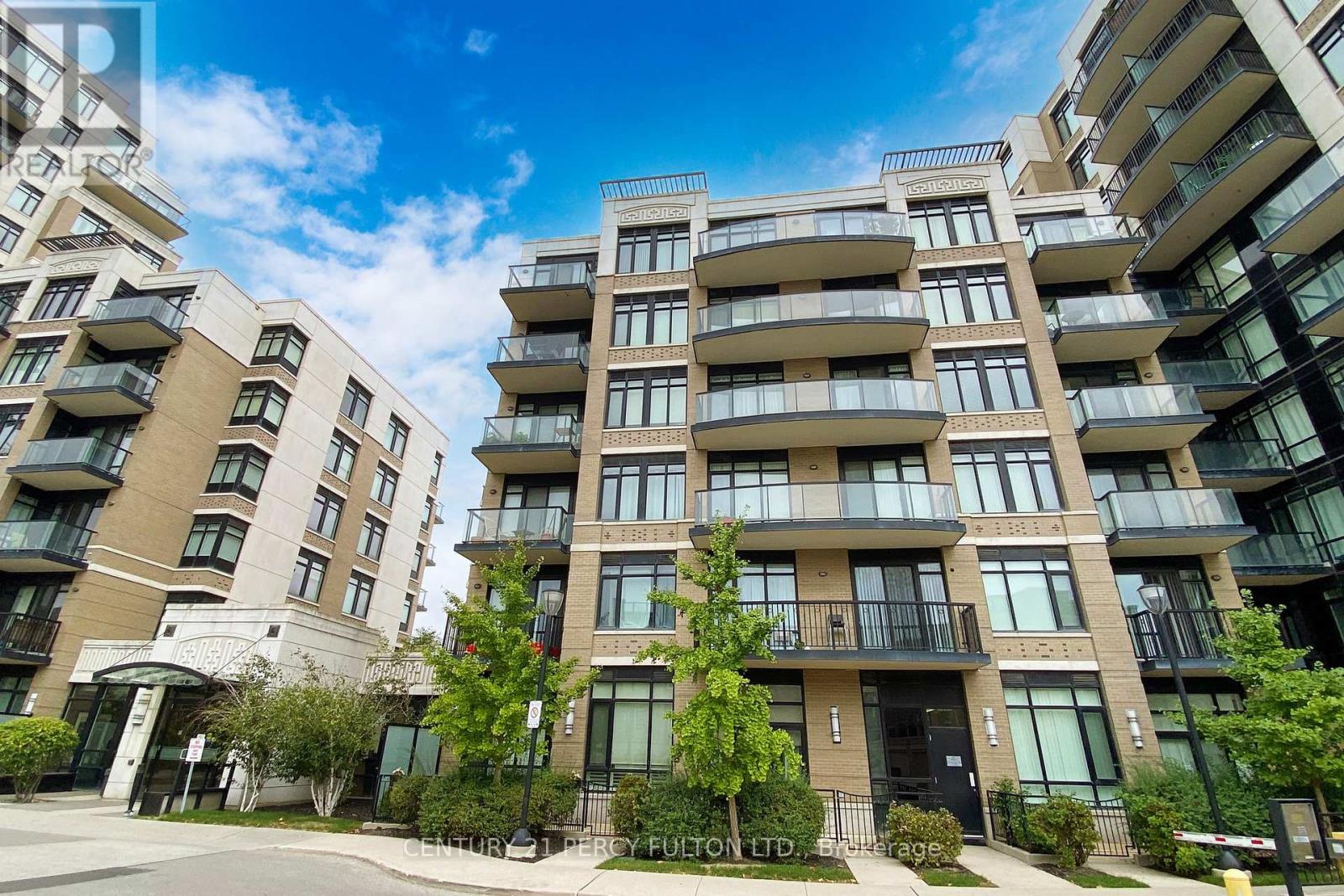 Property at 207 - 131 UPPER DUKE CRESCENT image 5