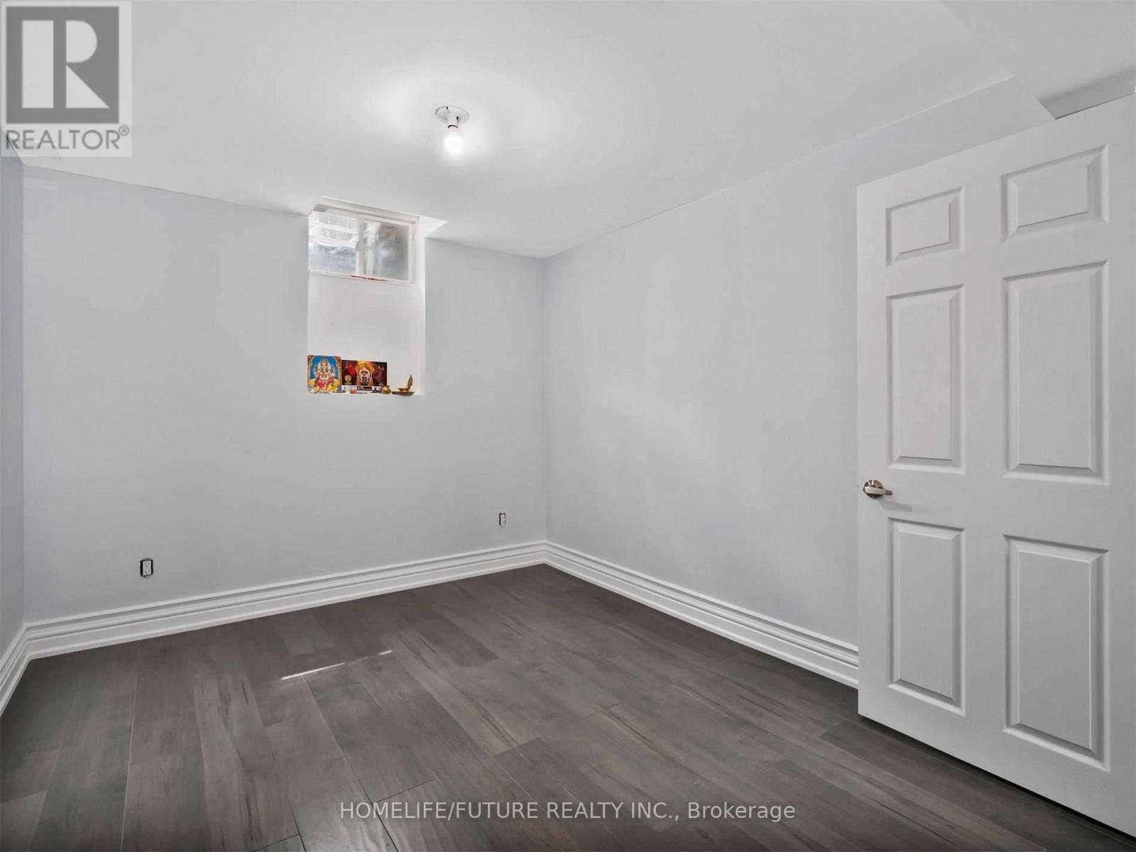 33 Retreat Boulevard, Vaughan, Ontario  L4H 0C1 - Photo 10 - N12250361