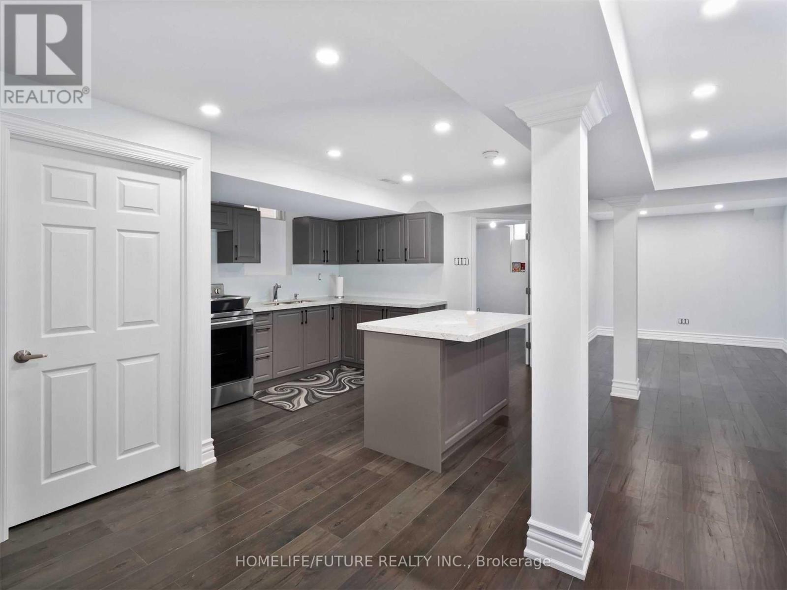 33 Retreat Boulevard, Vaughan, Ontario  L4H 0C1 - Photo 7 - N12250361