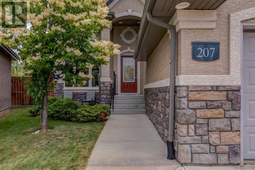 Property at 207 Tuscany Glen Park NW image 2