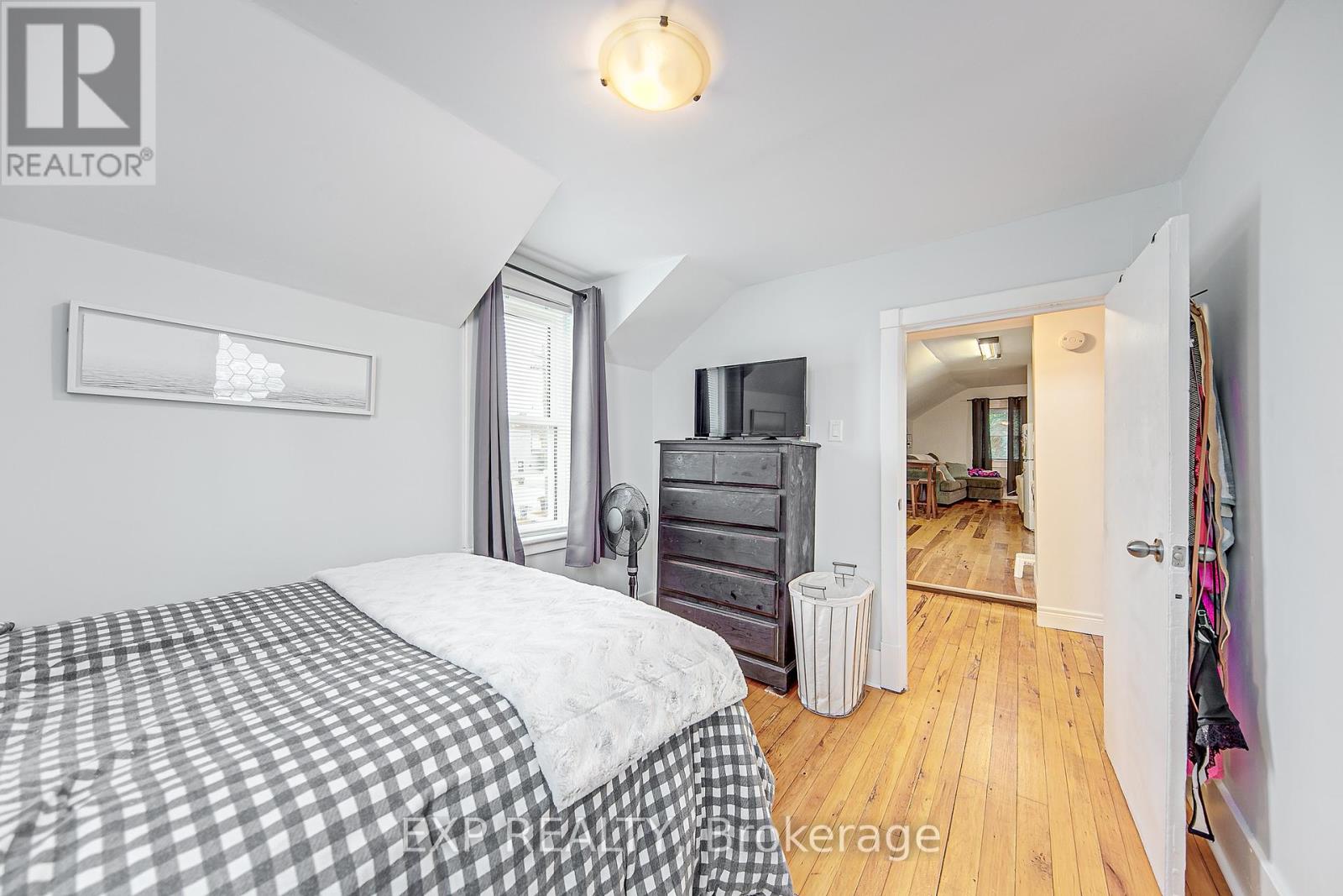 2 Francis Street E, Clearview, Ontario  L0M 1G0 - Photo 16 - S12250005