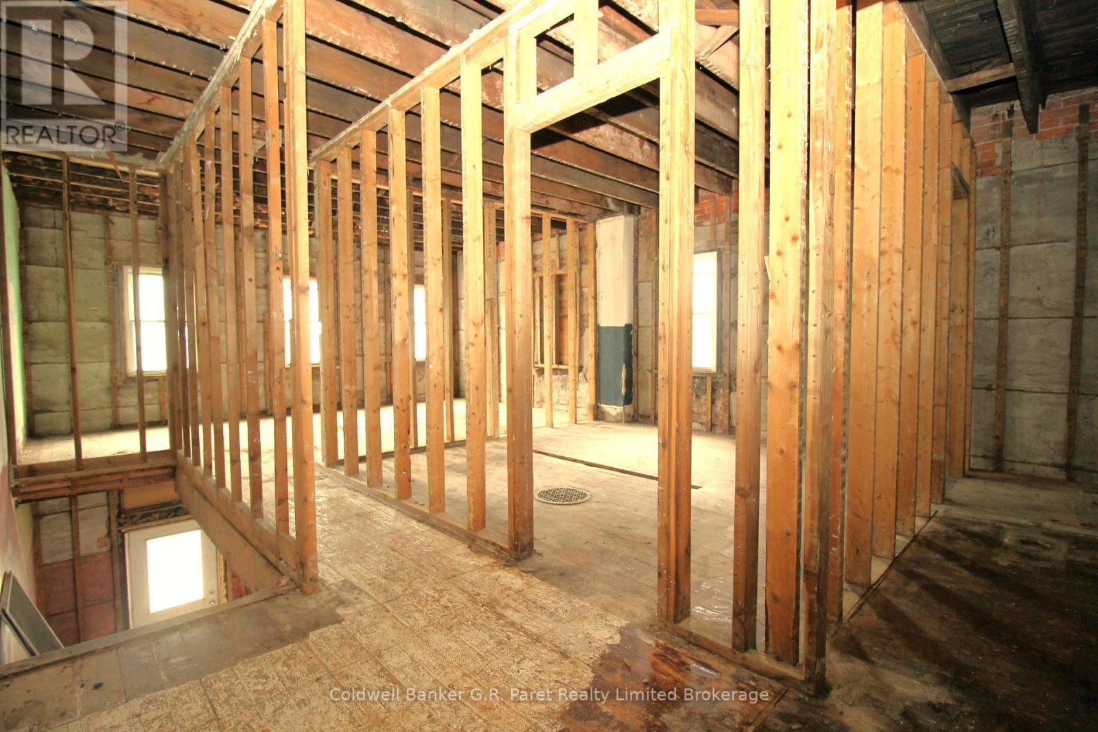 6 Church Street W, Norwich, Ontario  N0J 1C0 - Photo 10 - X12250385