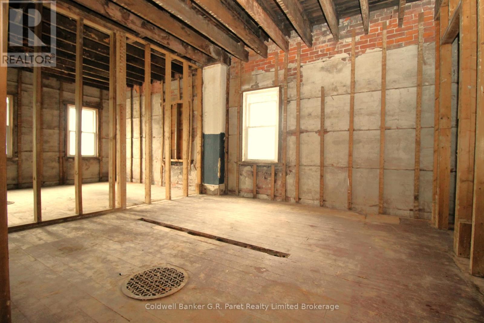 6 Church Street W, Norwich, Ontario  N0J 1C0 - Photo 11 - X12250385