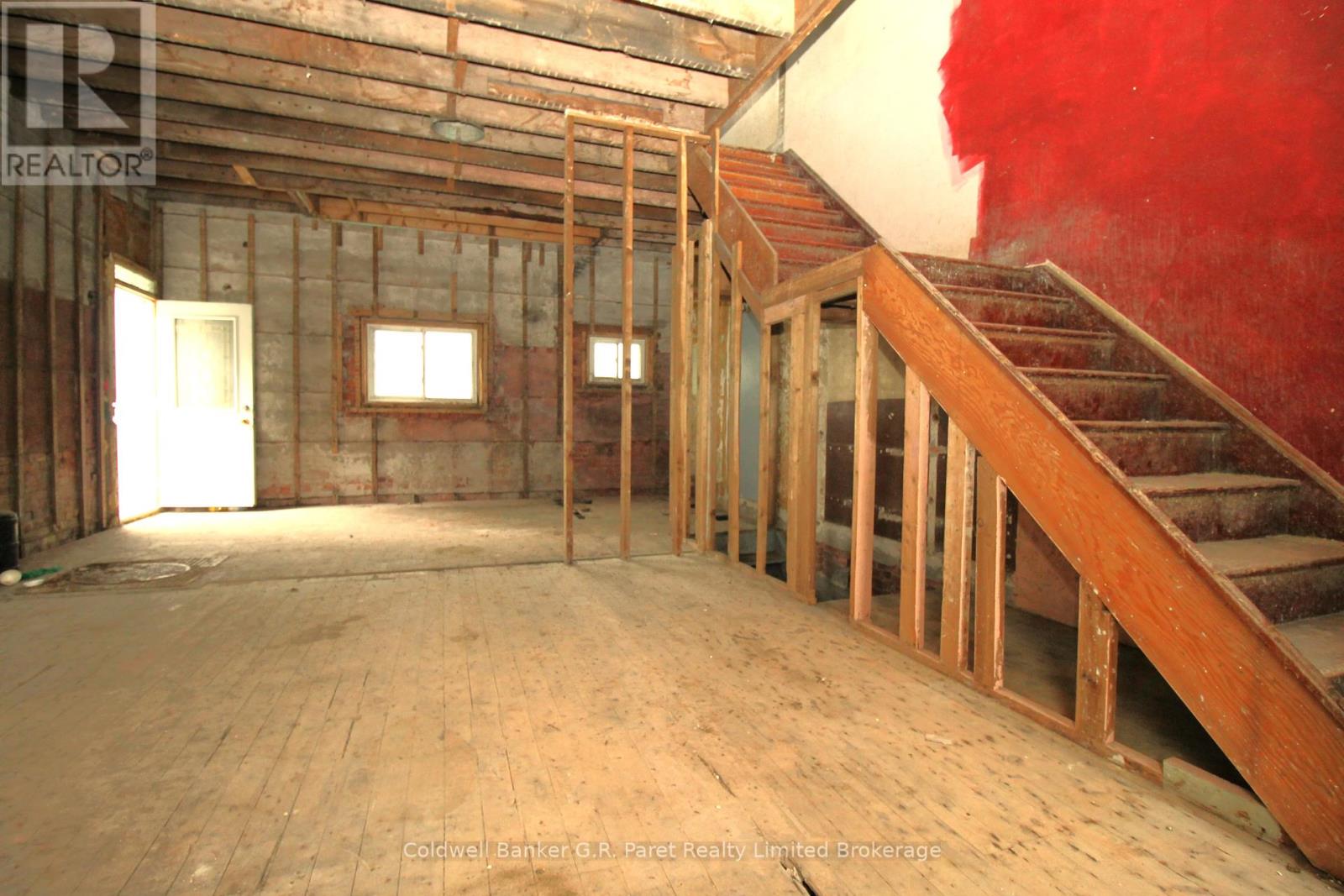 6 Church Street W, Norwich, Ontario  N0J 1C0 - Photo 4 - X12250385
