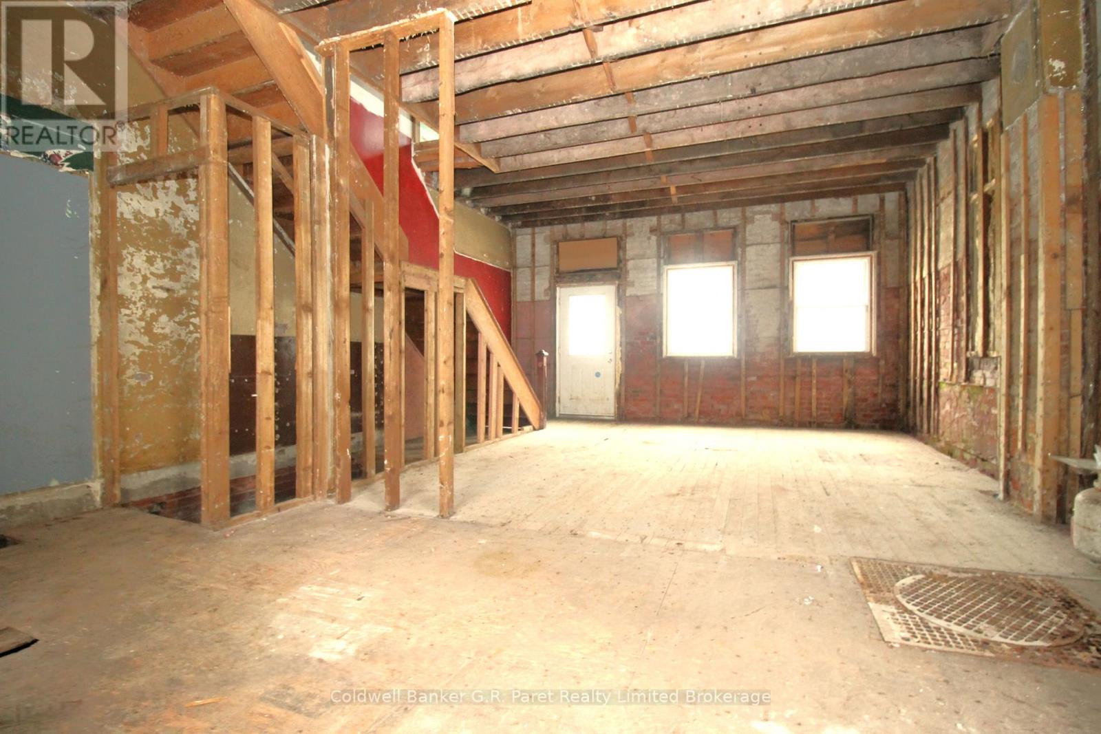 6 Church Street W, Norwich, Ontario  N0J 1C0 - Photo 6 - X12250385