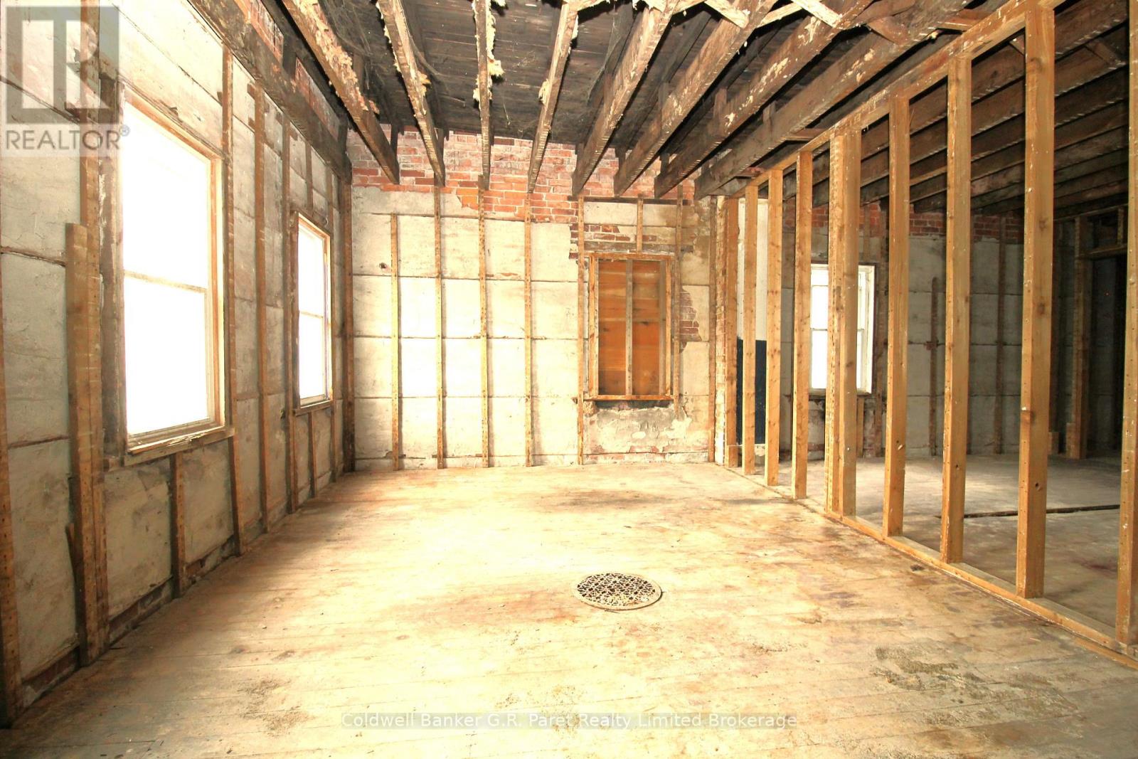 6 Church Street W, Norwich, Ontario  N0J 1C0 - Photo 7 - X12250385
