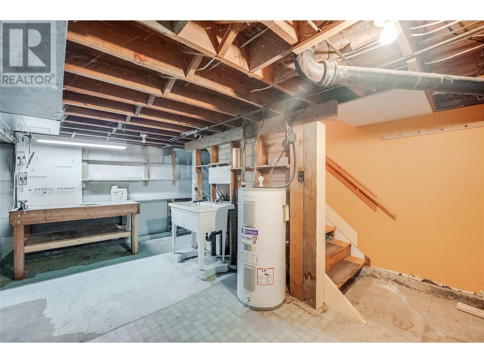 3253 Broadwater Road, Castlegar, British Columbia  V0G 1X0 - Photo 31 - 10353716