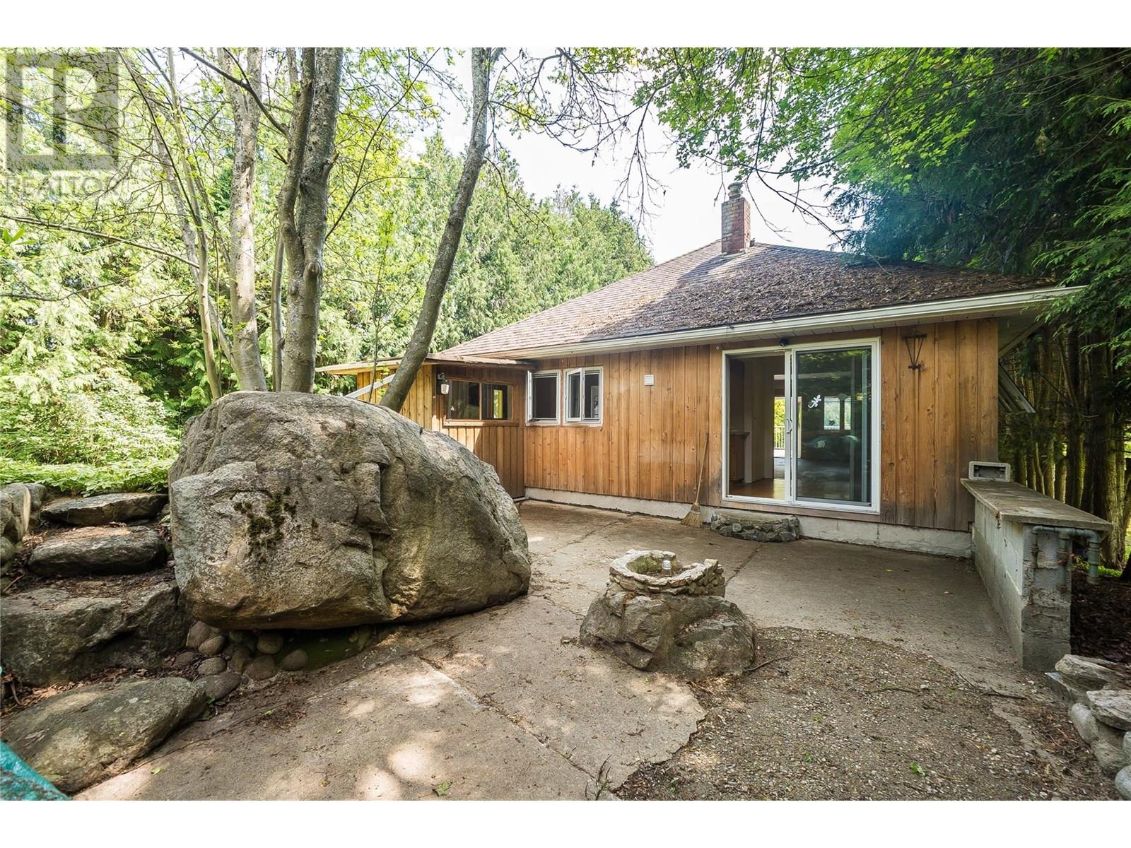3253 Broadwater Road, Castlegar, British Columbia  V0G 1X0 - Photo 43 - 10353716