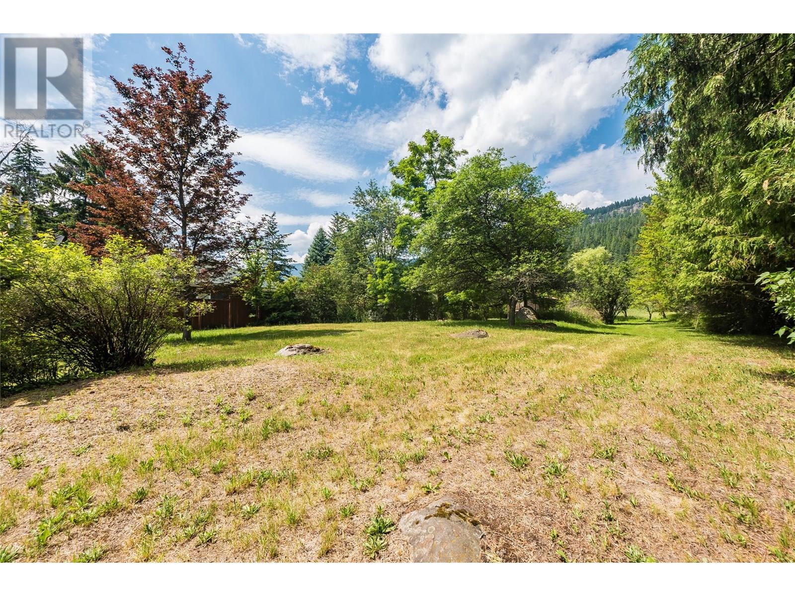 3253 Broadwater Road, Castlegar, British Columbia  V0G 1X0 - Photo 50 - 10353716