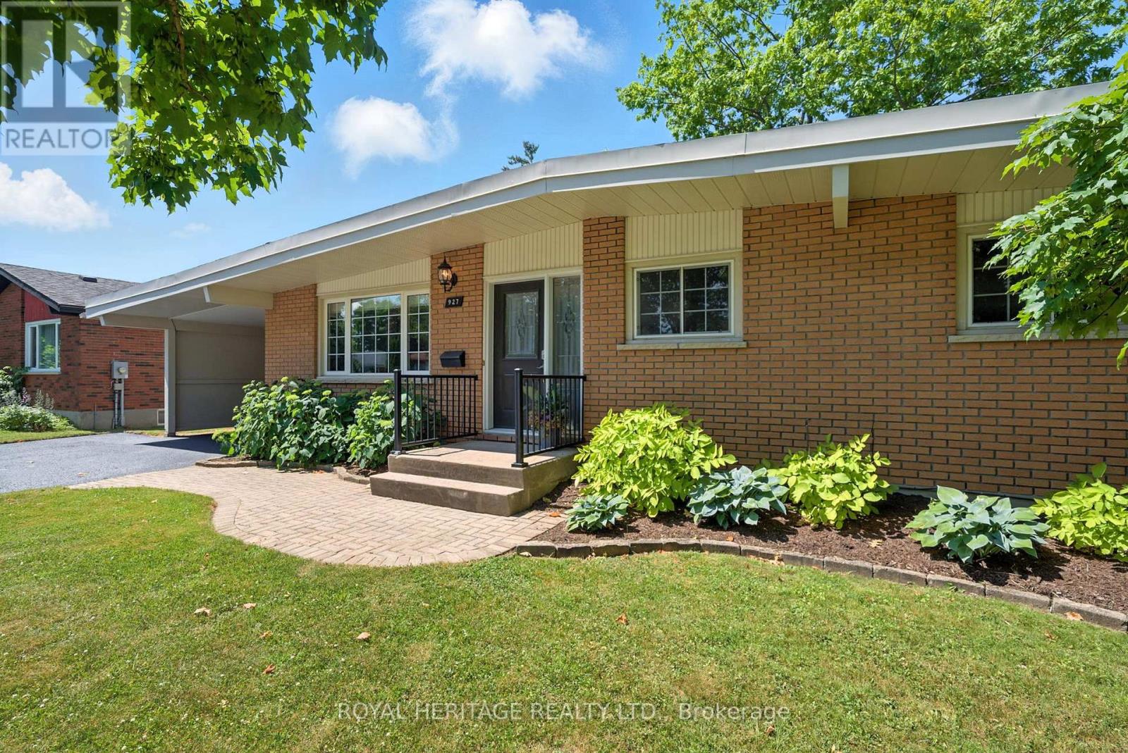 Property at 927 NORTHMINSTER AVENUE image 2
