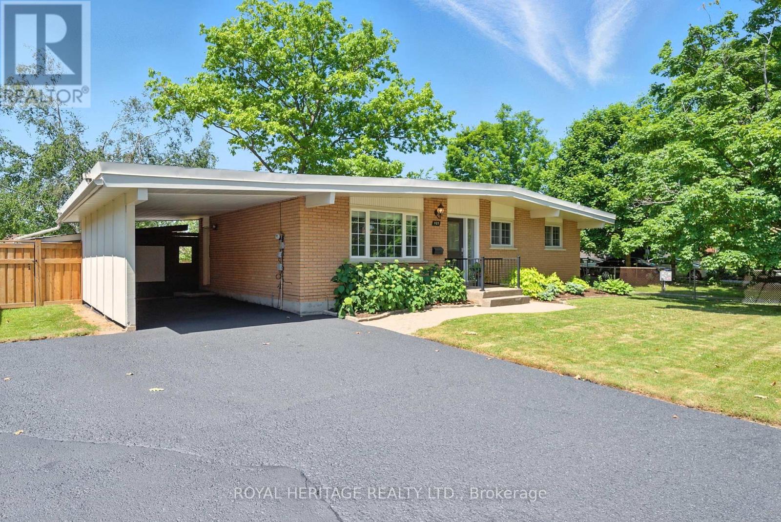 Property at 927 NORTHMINSTER AVENUE image 3