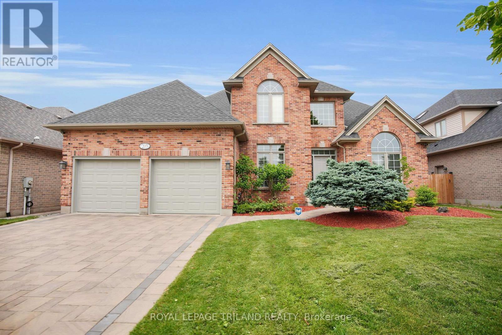 Property at 205 EAST RIVERTRACE WALK image 1