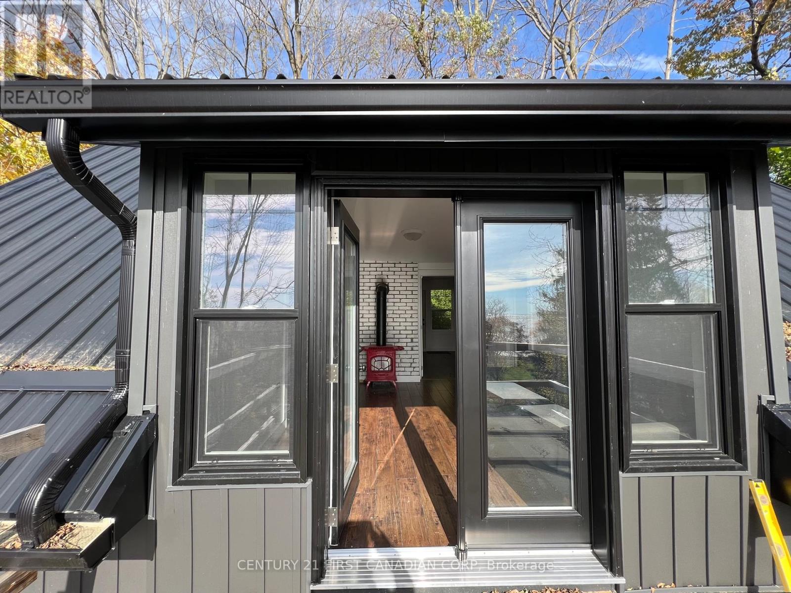 147 Harrison Place, Central Elgin (Port Stanley), Ontario  N5L 1A1 - Photo 30 - X12250433