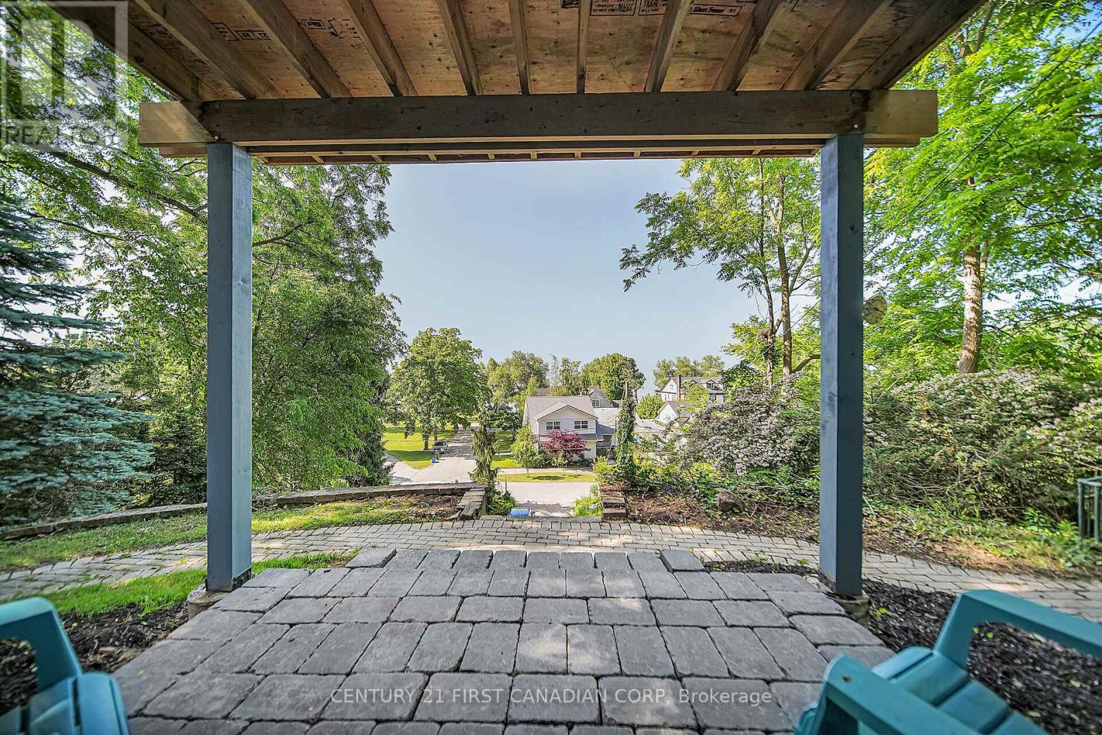 147 Harrison Place, Central Elgin (Port Stanley), Ontario  N5L 1A1 - Photo 6 - X12250433