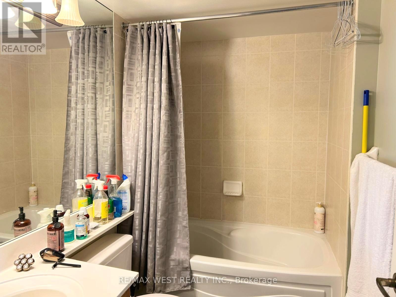2703 - 710 Humberwood Boulevard, Toronto, Ontario  M9W 7J5 - Photo 14 - W12250053