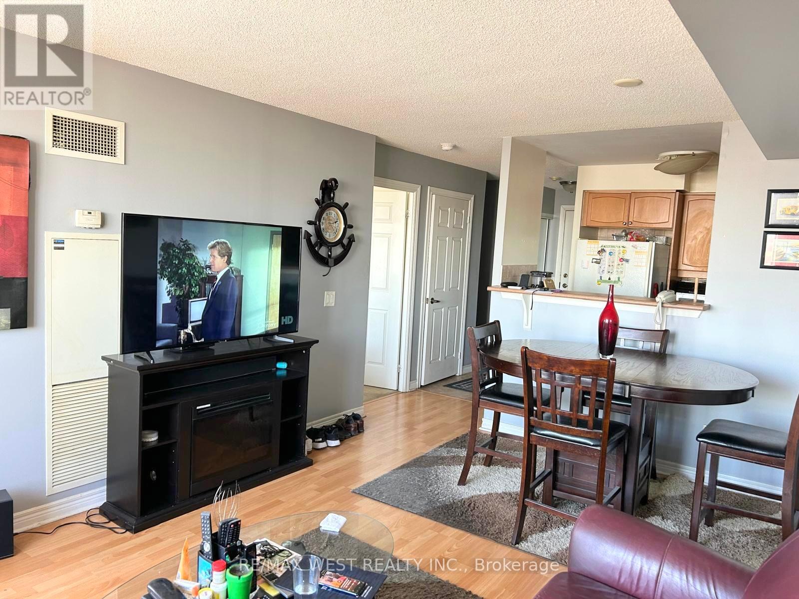 Property at 2703 - 710 HUMBERWOOD BOULEVARD image 3