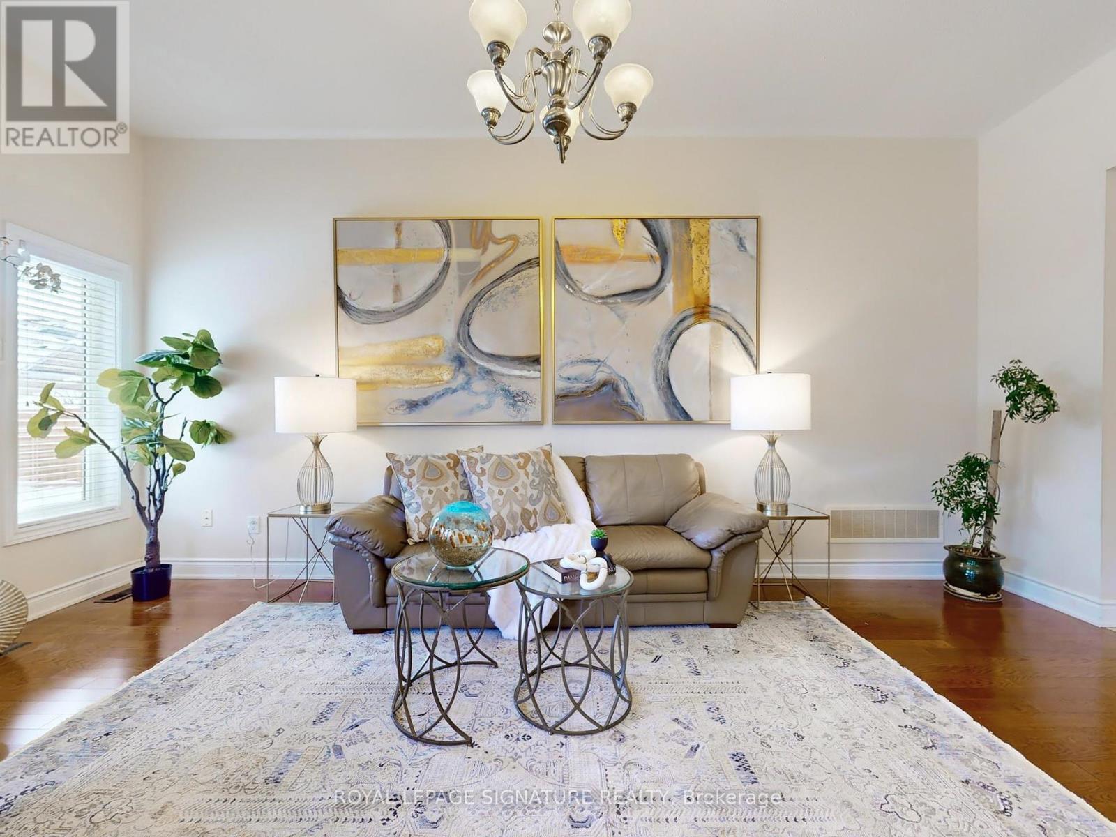 15 Concorde Drive, Brampton (Vales Of Castlemore North), Ontario  L6P 1V3 - Photo 12 - W12250186