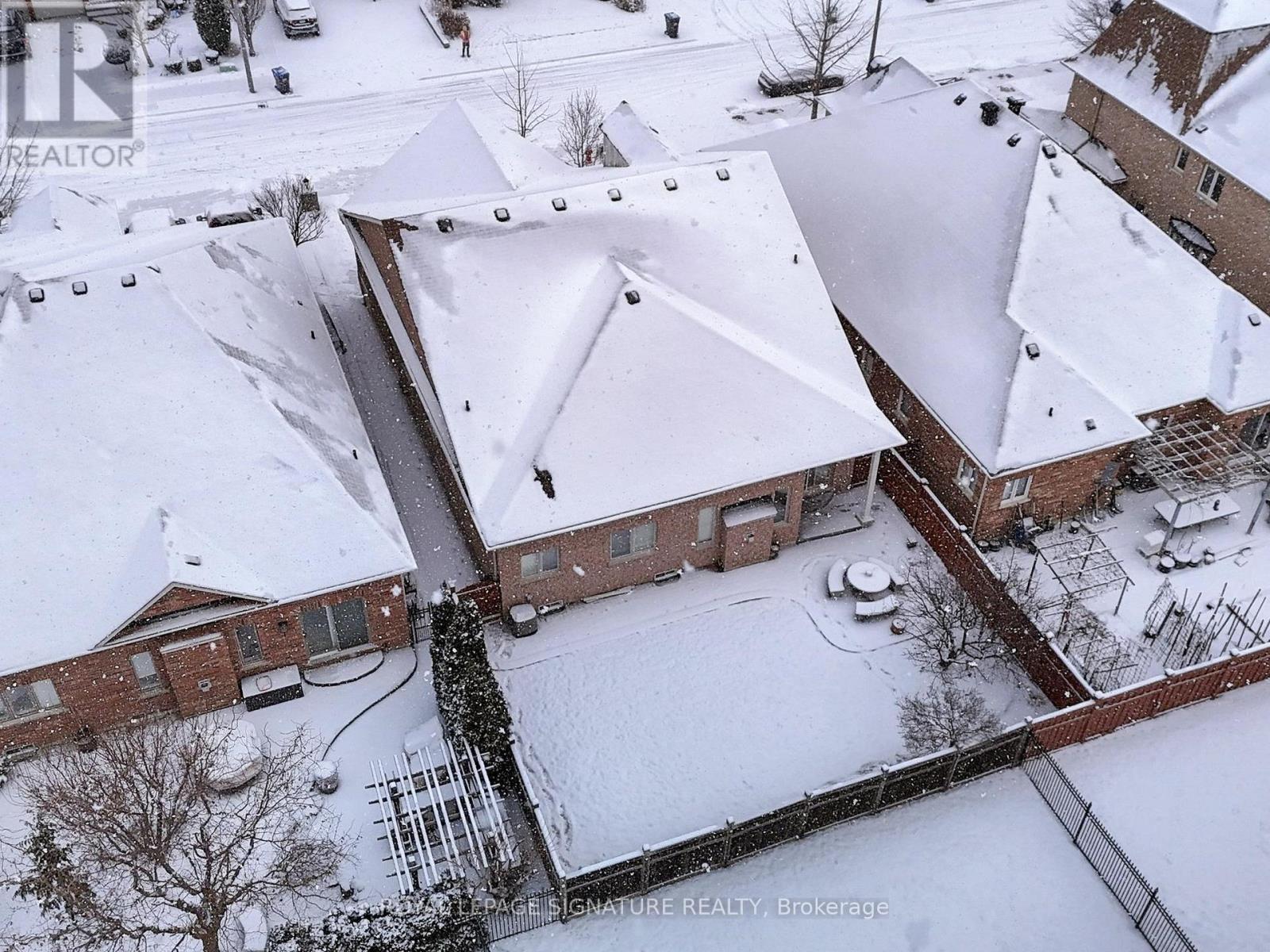 15 Concorde Drive, Brampton (Vales Of Castlemore North), Ontario  L6P 1V3 - Photo 38 - W12250186