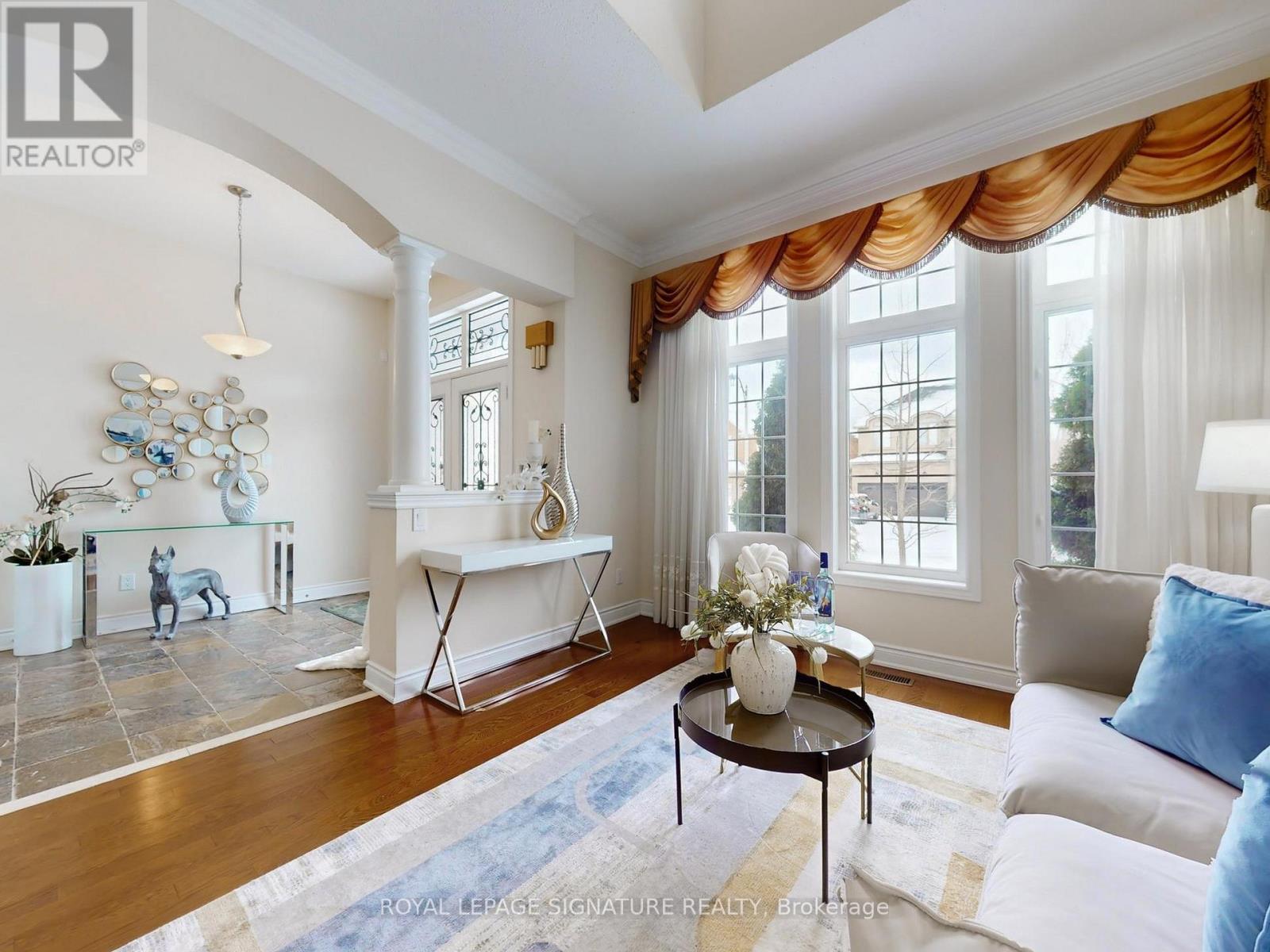 15 Concorde Drive, Brampton (Vales Of Castlemore North), Ontario  L6P 1V3 - Photo 7 - W12250186