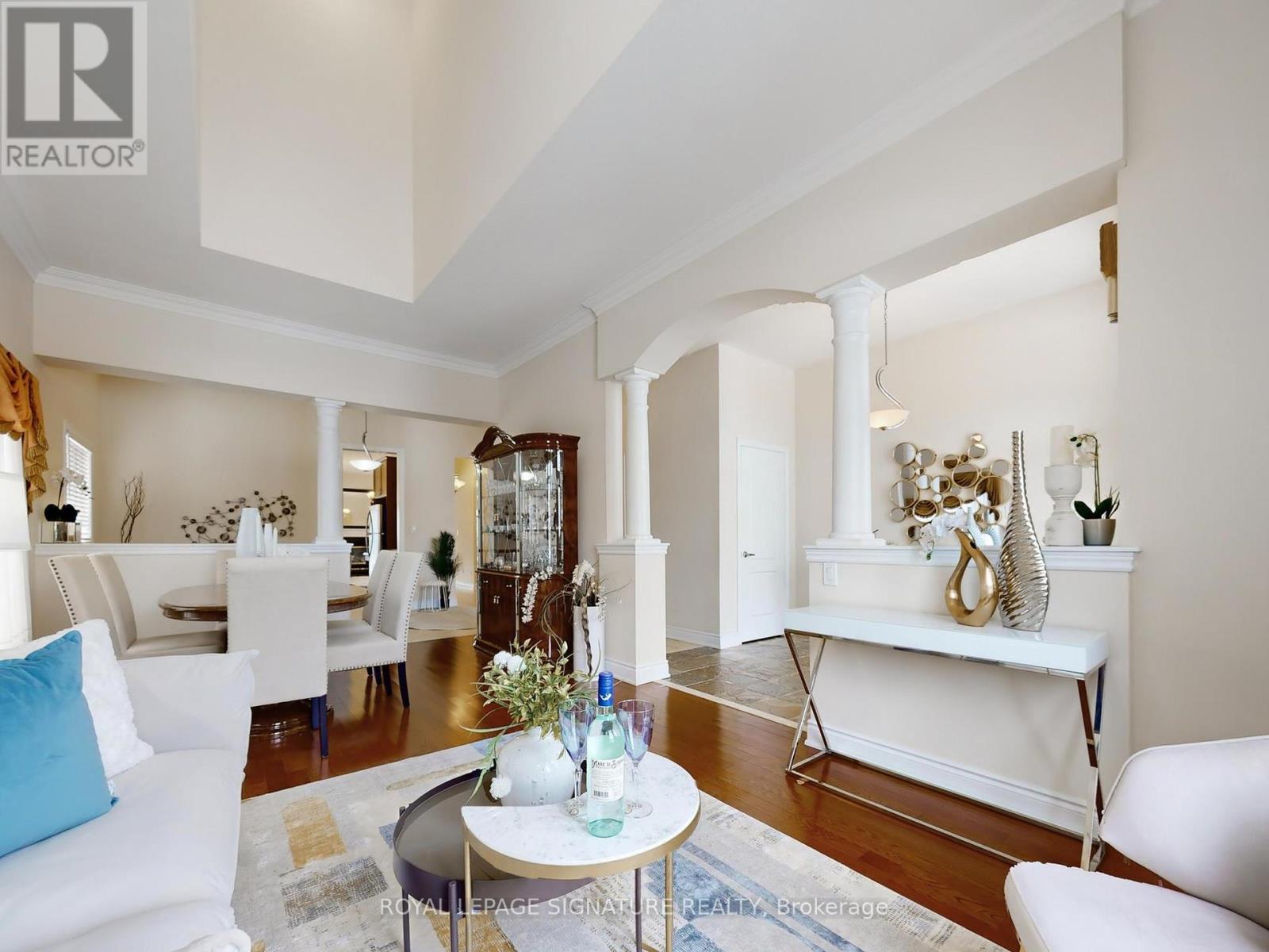 15 Concorde Drive, Brampton (Vales Of Castlemore North), Ontario  L6P 1V3 - Photo 8 - W12250186