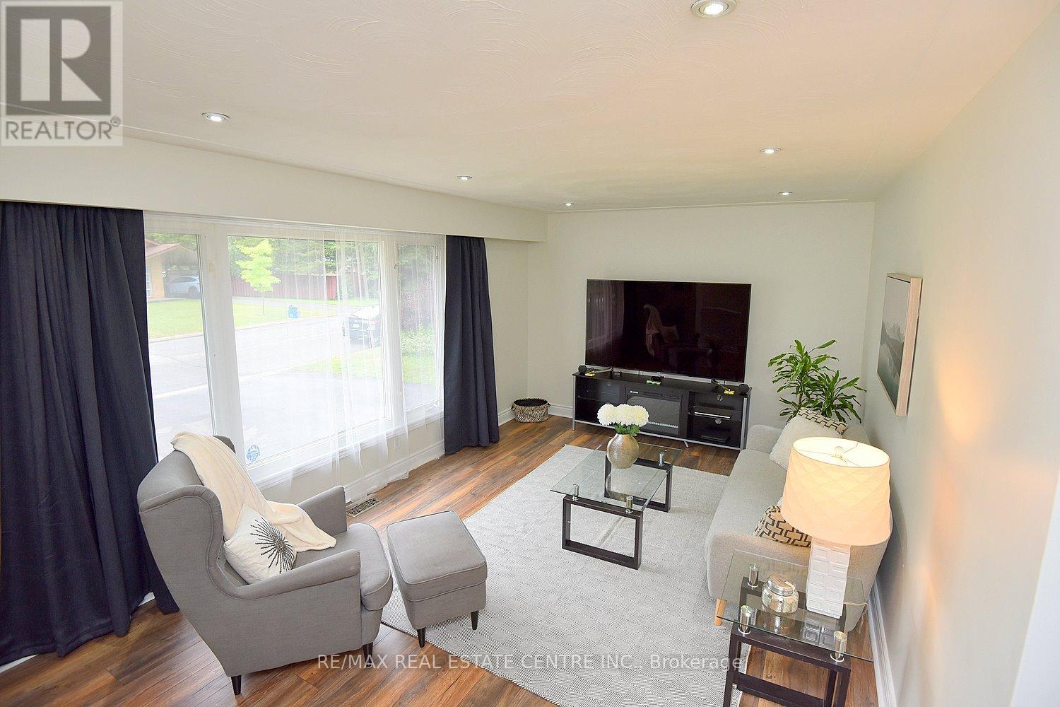 Property at 405 ERINDALE DRIVE image 4