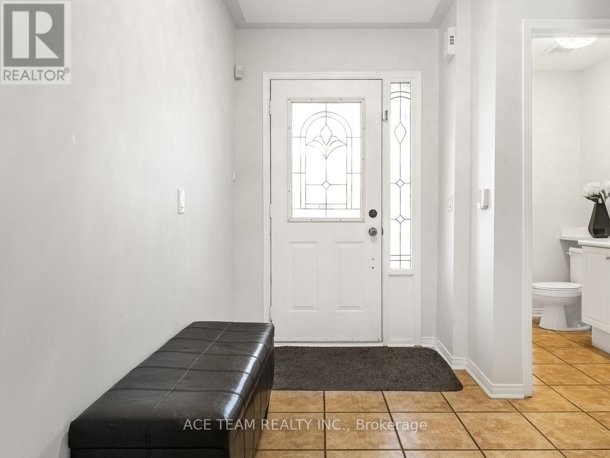 Property at 147 HANTON CRESCENT image 3