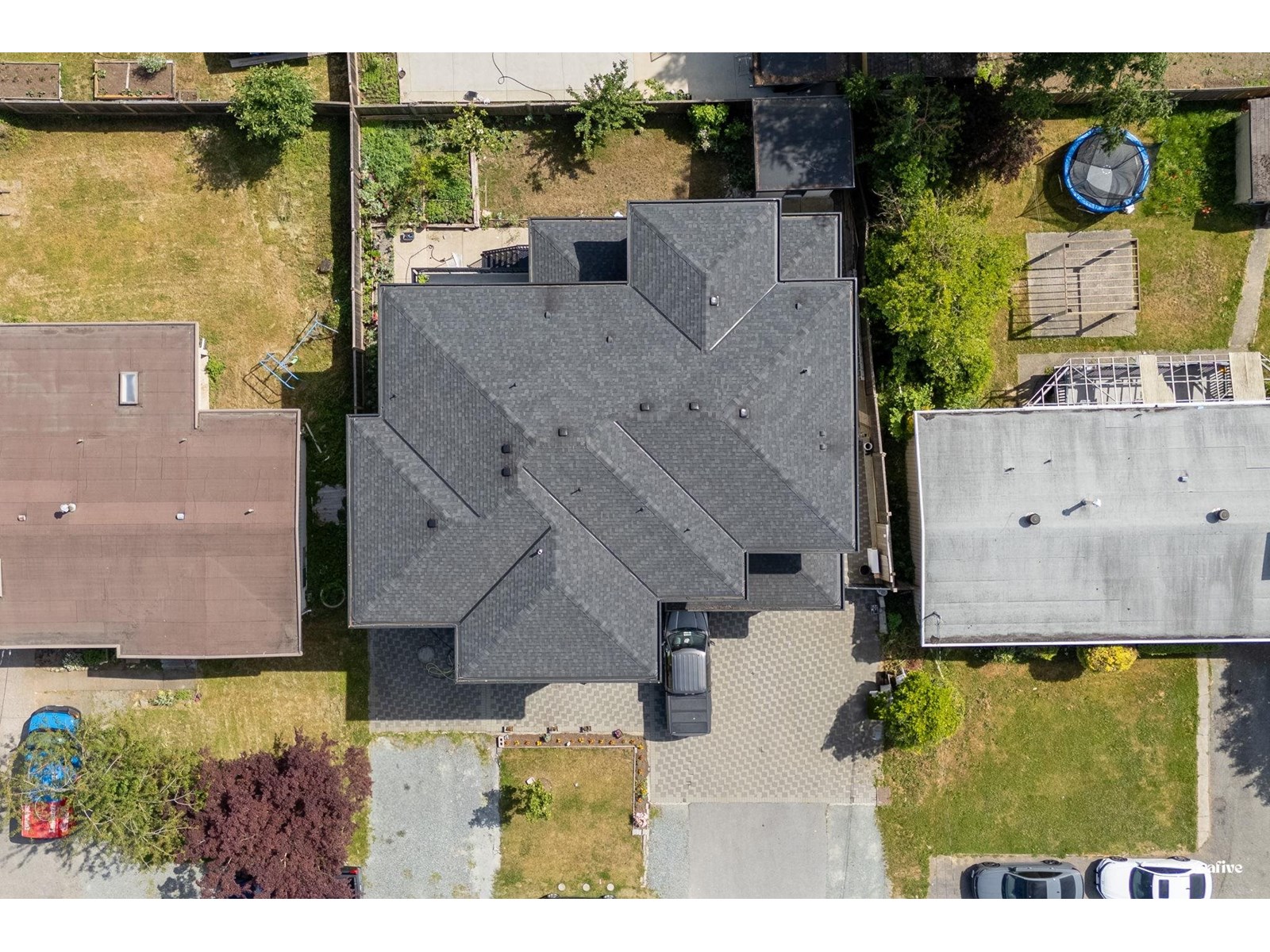 Property at 32244 PINEVIEW AVENUE image 1