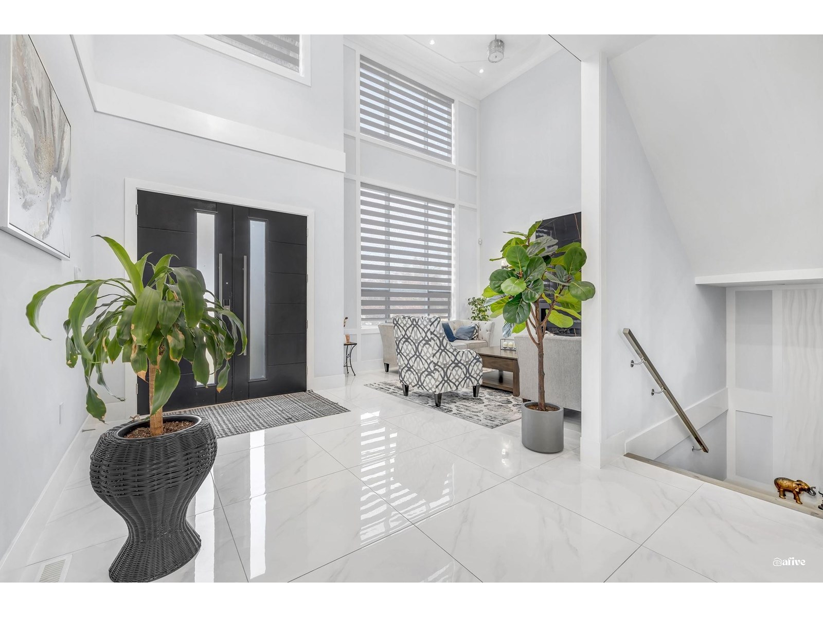 Property at 32244 PINEVIEW AVENUE image 5