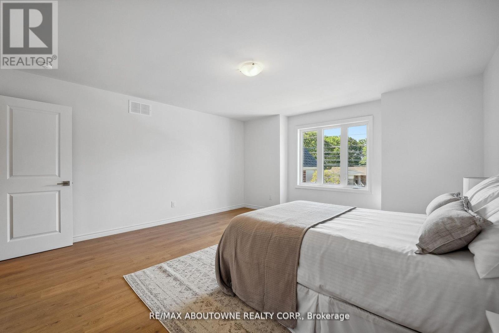 5683 Churchs Lane, Niagara Falls, Ontario  L2J 1Y8 - Photo 17 - X12249965