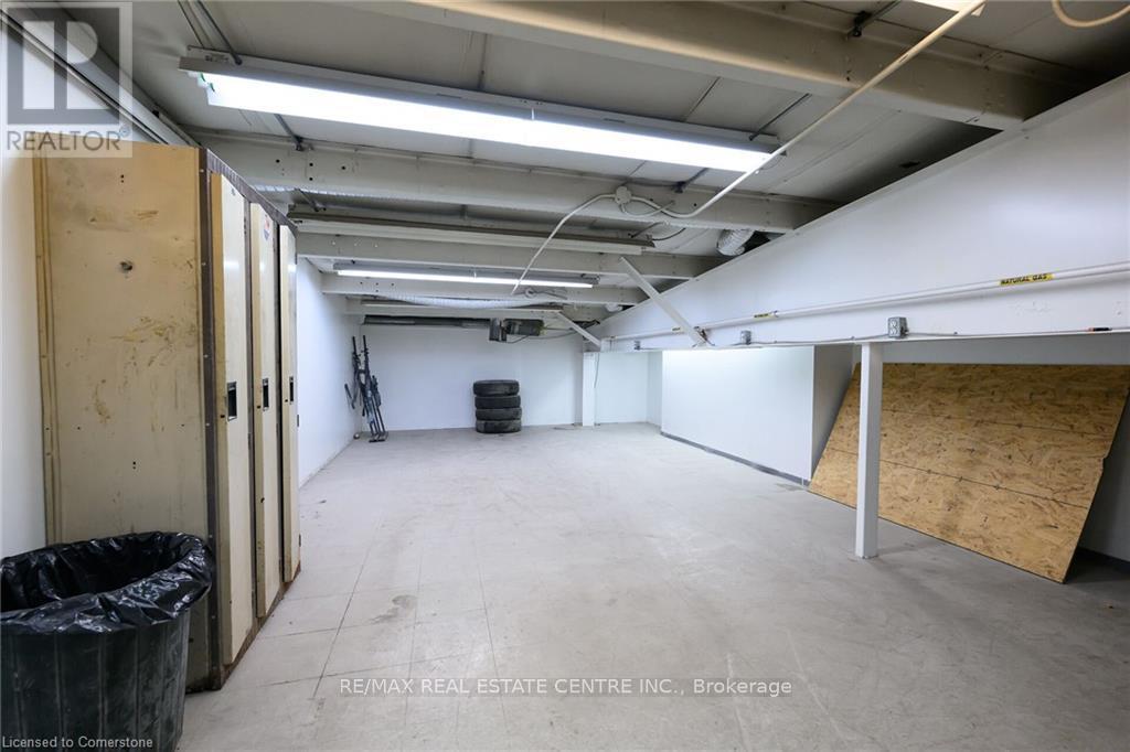 347 Hatt Street W, Hamilton, Ontario  L9H 2J2 - Photo 22 - X12250117