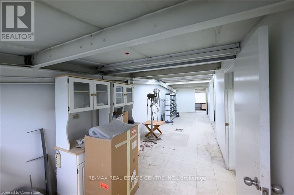 347 Hatt Street W, Hamilton, Ontario  L9H 2J2 - Photo 23 - X12250117
