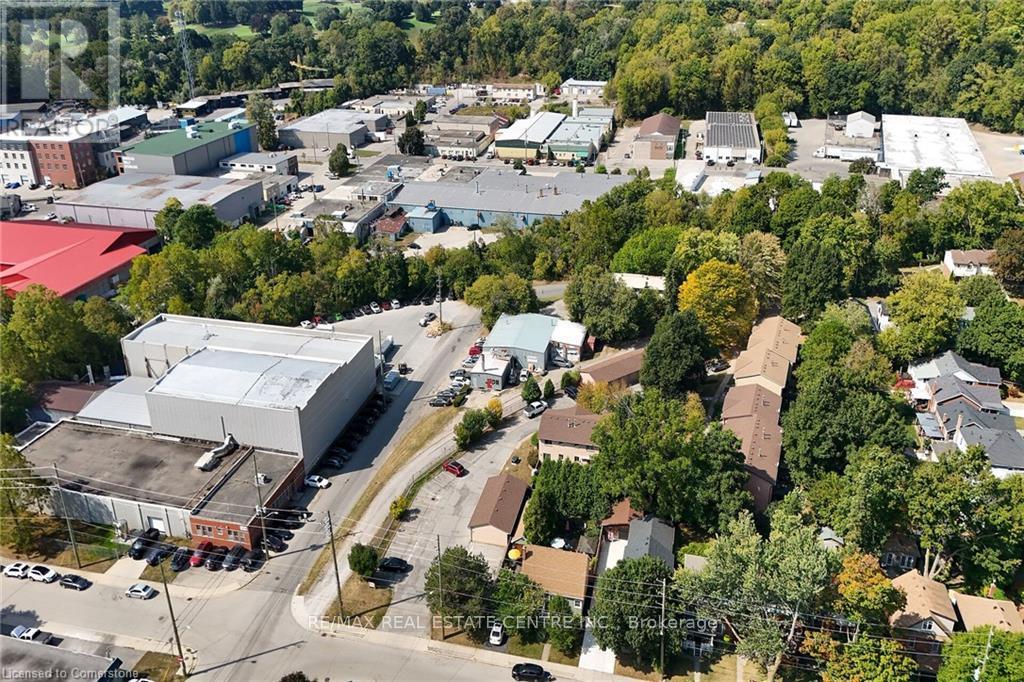 347 Hatt Street W, Hamilton, Ontario  L9H 2J2 - Photo 7 - X12250117