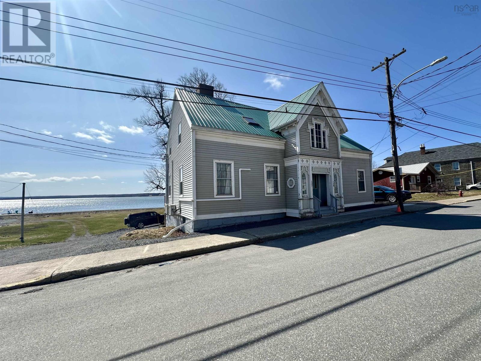 137-139 Water, Pictou, Nova Scotia  B0K 1H0 - Photo 1 - 202510383
