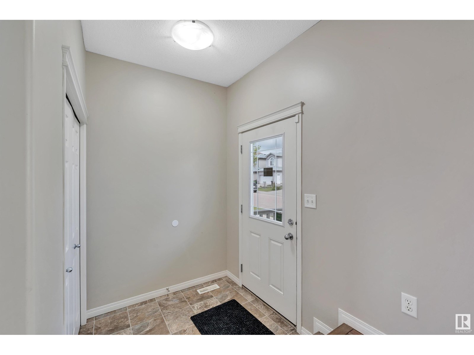 Property at 4611 160 AV NW image 2