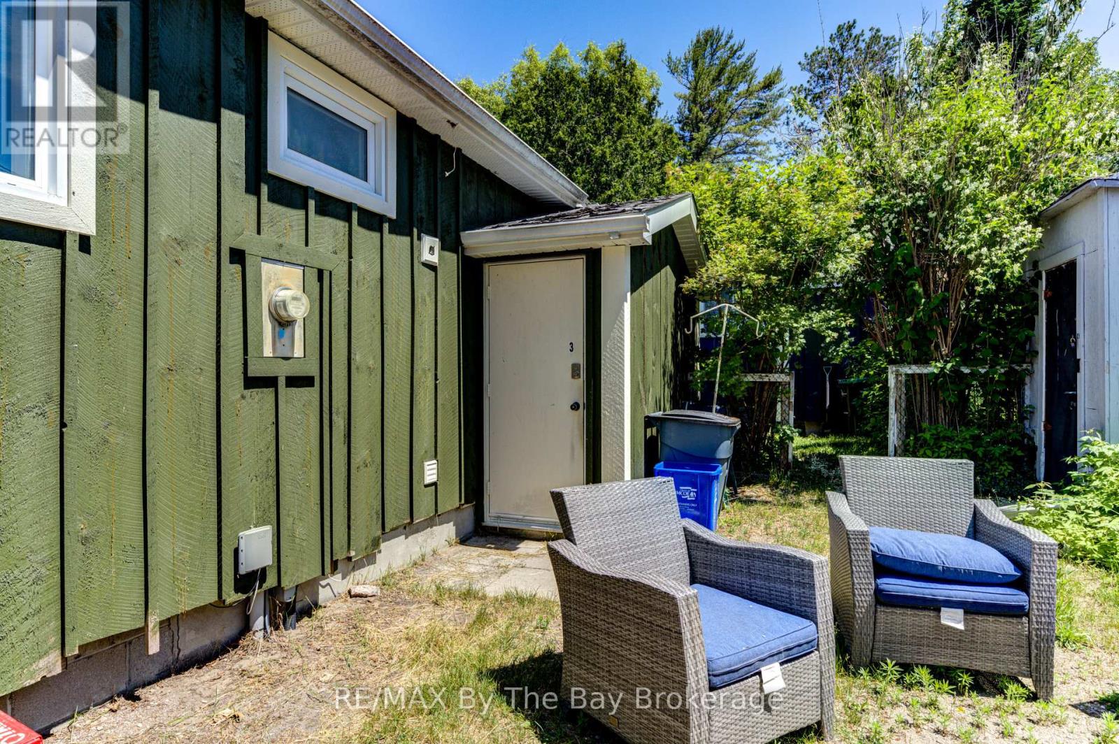 707 River Road E, Wasaga Beach, Ontario  L9Z 1M5 - Photo 2 - S11998127
