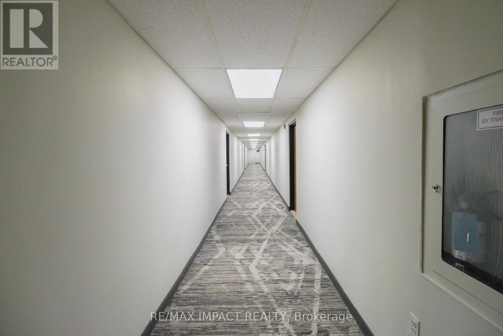 Property at 112 - 454 CENTRE STREET S image 5